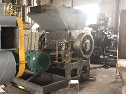 塑膠破碎機(jī)設(shè)備 塑膠破碎機(jī)設(shè)備